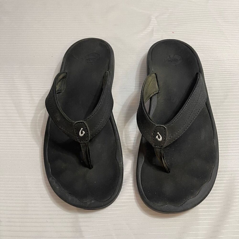 OluKai Shana Black Flip Flops Sandals Size 8